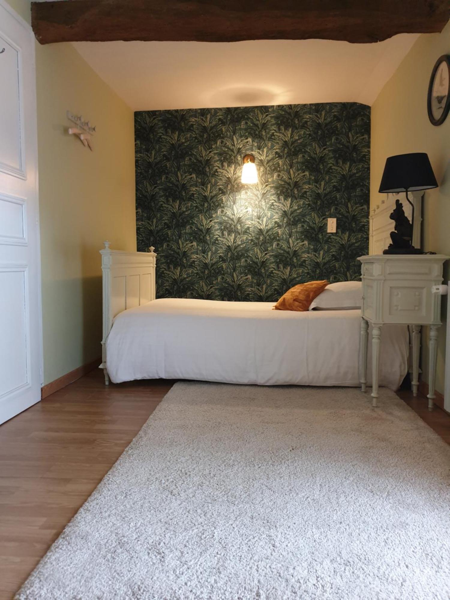 Domaine De Bourgville Monts-sur-Guesnes Habitación foto