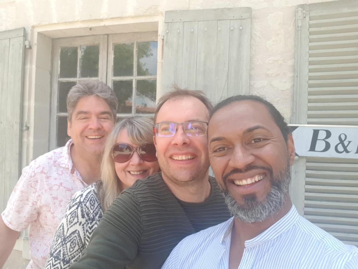 Domaine De Bourgville Monts-sur-Guesnes Exterior foto